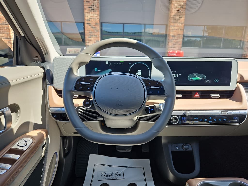 2024 Hyundai IONIQ 5 view 8