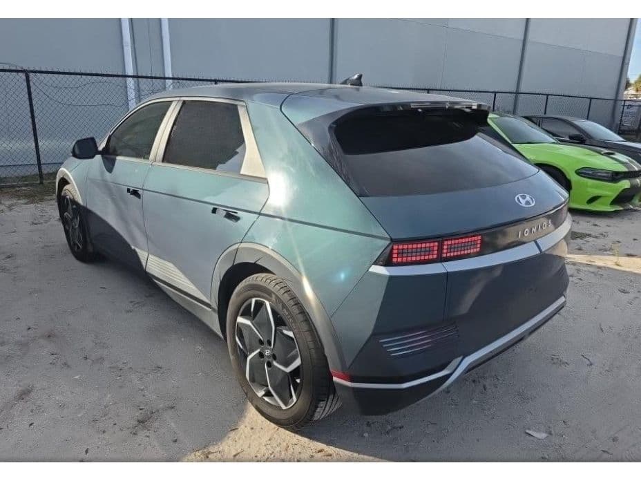 2024 Hyundai IONIQ 5 view 2