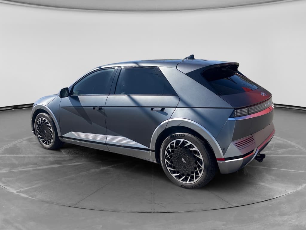 2024 Hyundai IONIQ 5 view 2
