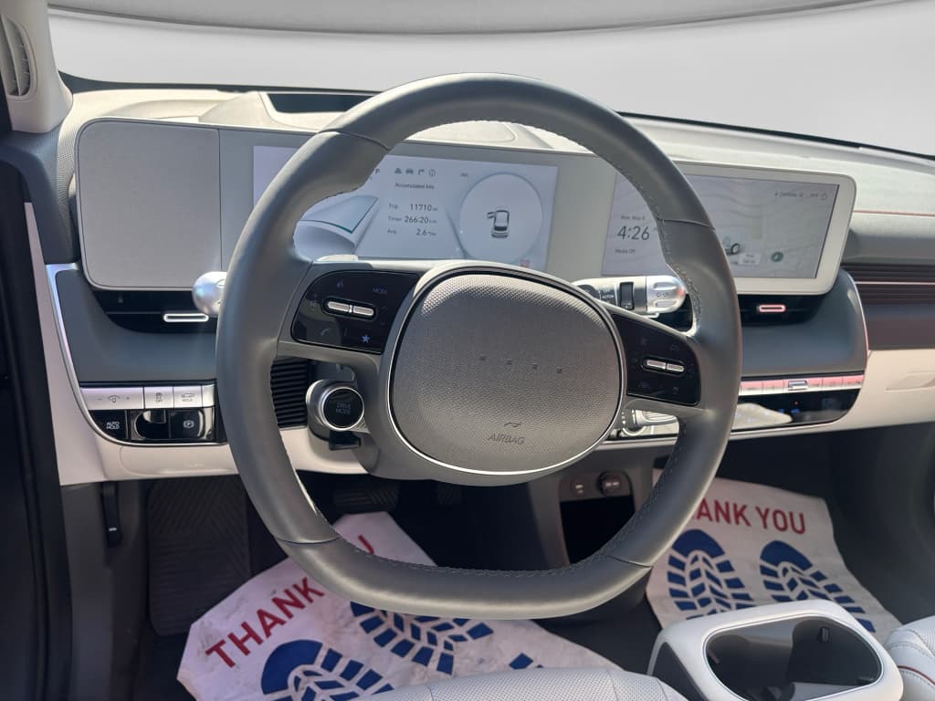 2024 Hyundai IONIQ 5 view 5