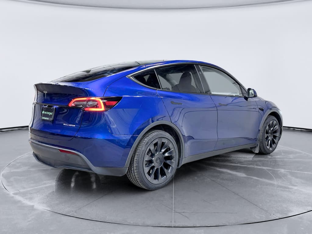 2024 Tesla Model Y view 3