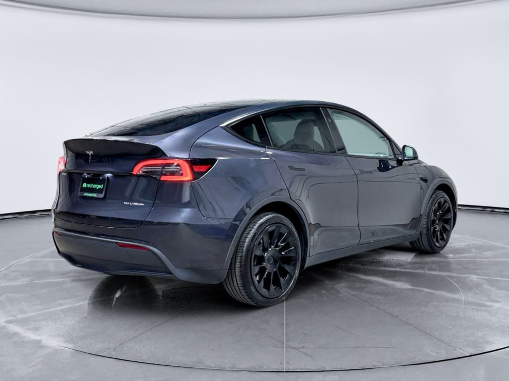 2024 Tesla Model Y view 3