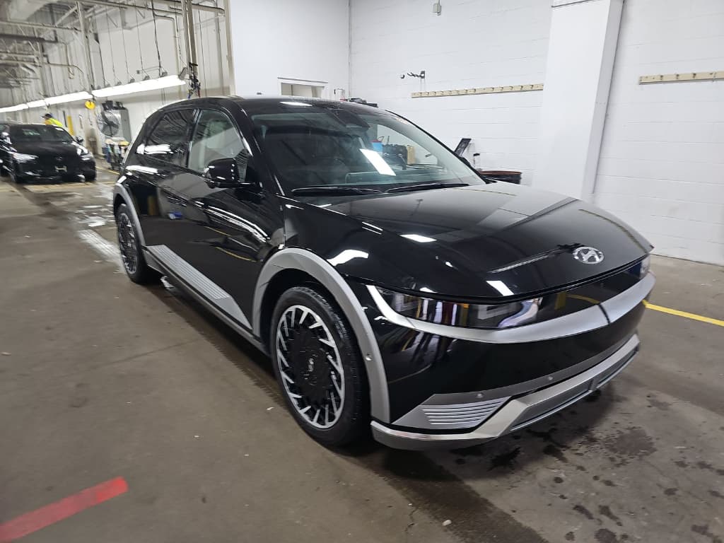 2024 Hyundai IONIQ 5 view 2