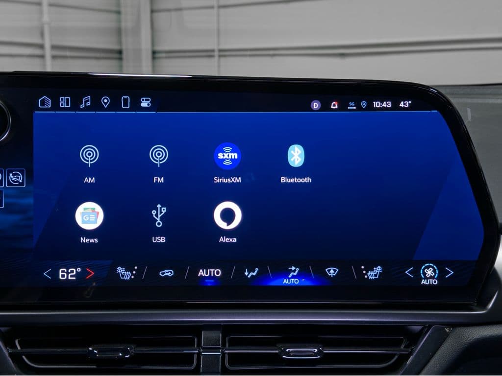 2024 Chevrolet Equinox EV view 12