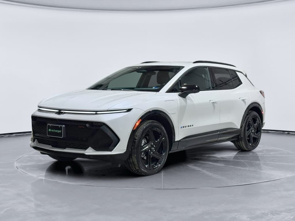 2024 Chevrolet Equinox EV view 1