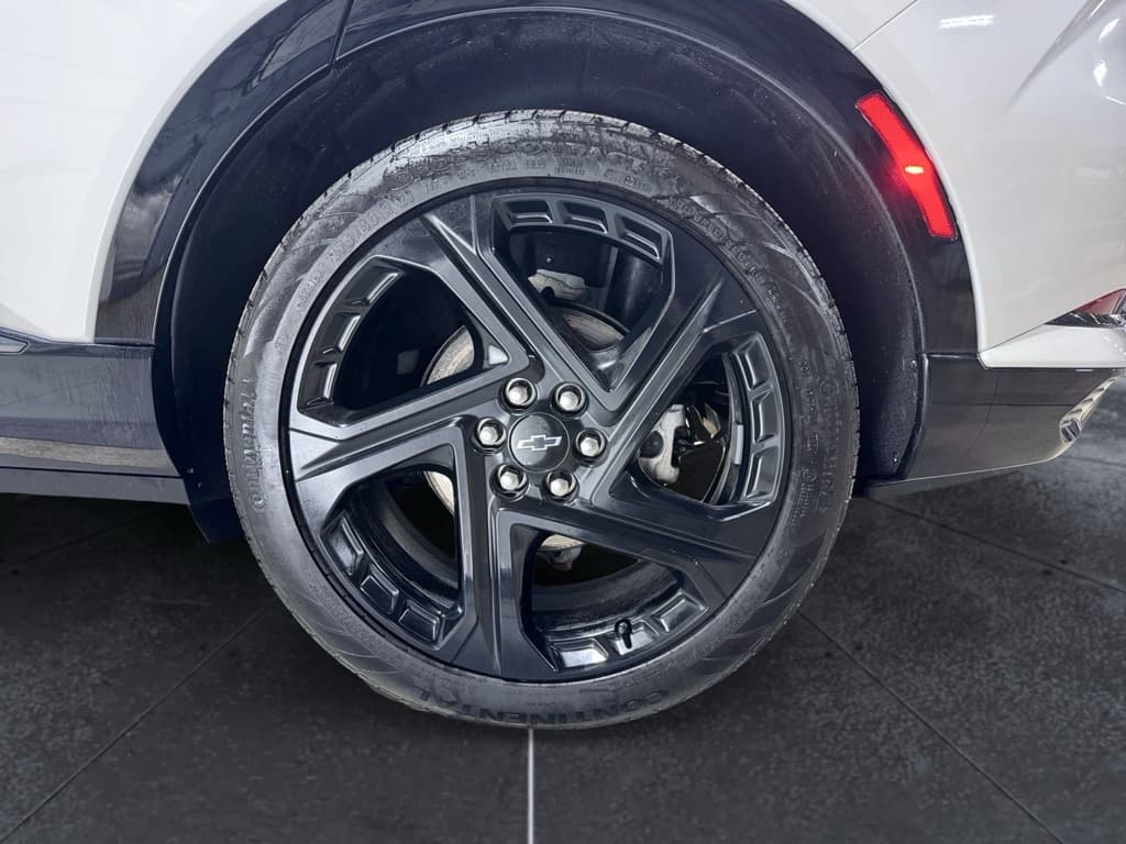 2024 Chevrolet Equinox EV view 31