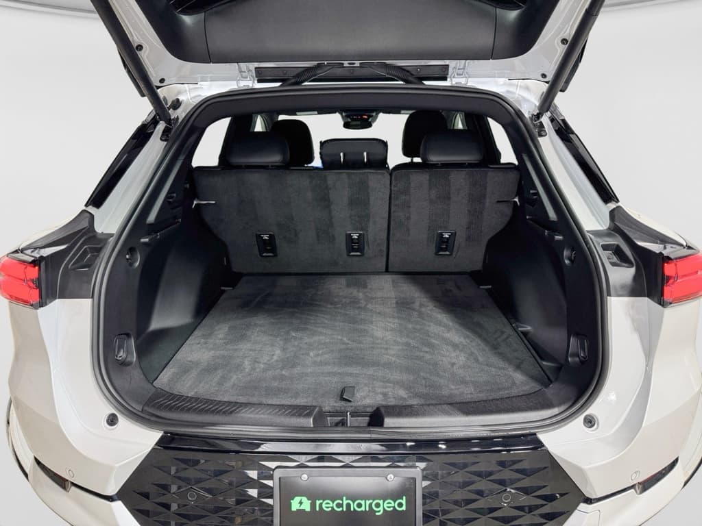 2024 Chevrolet Equinox EV view 25