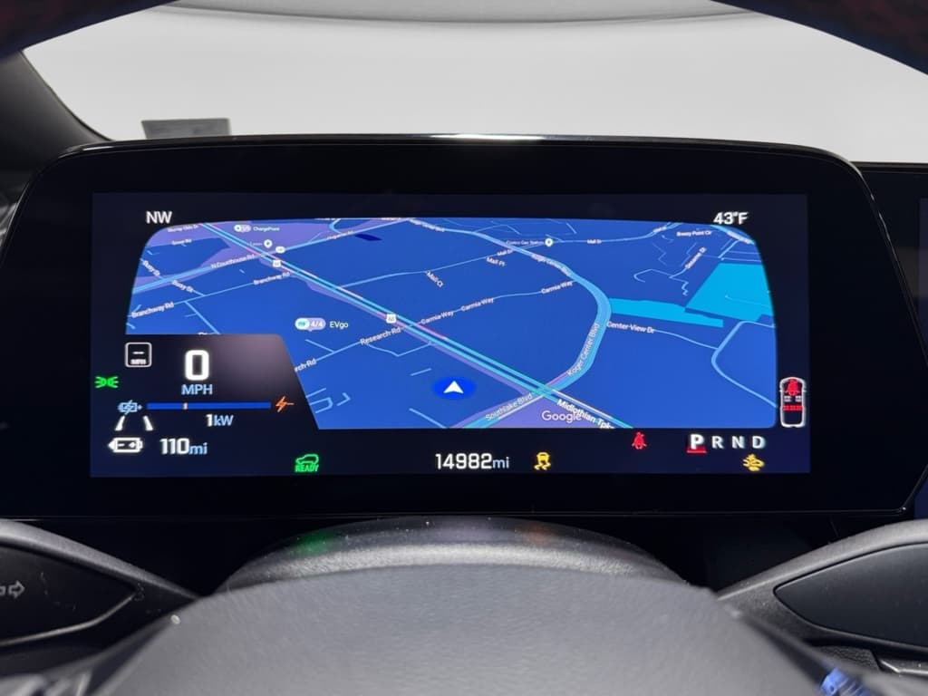 2024 Chevrolet Equinox EV view 9