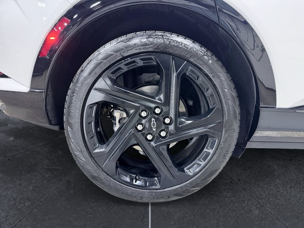 2024 Chevrolet Equinox EV view 35