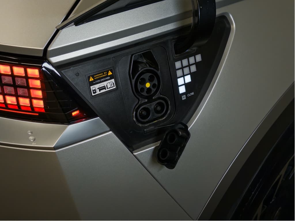 2024 Hyundai IONIQ 5 view 5
