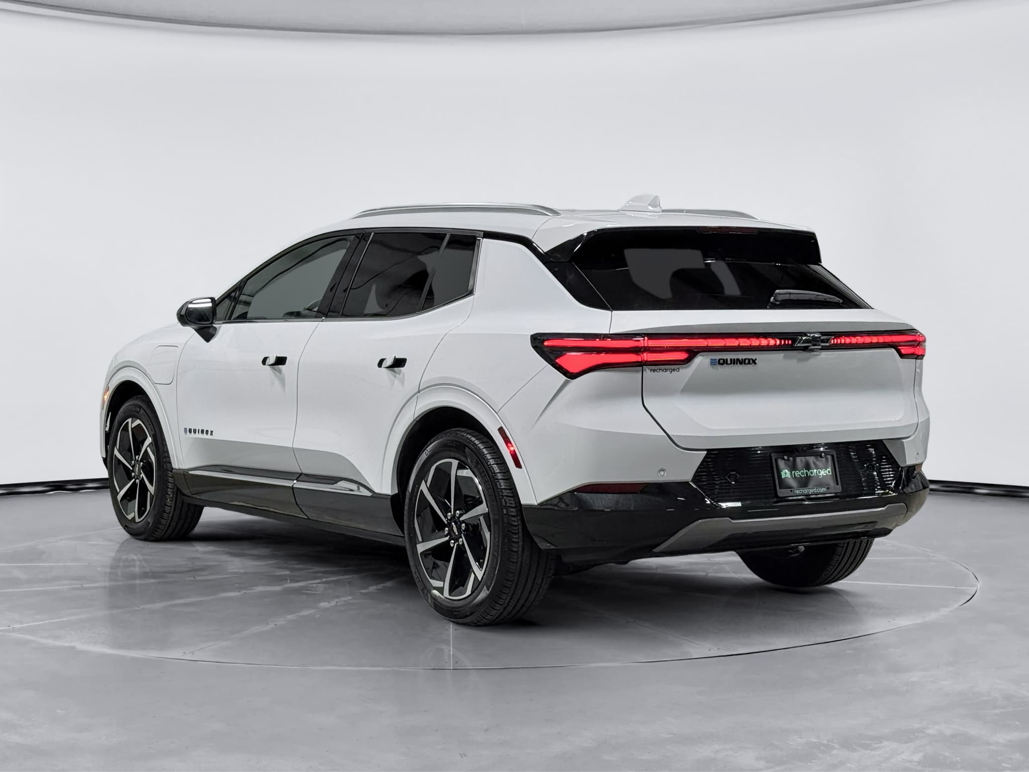 2024 Chevrolet Equinox EV view 2