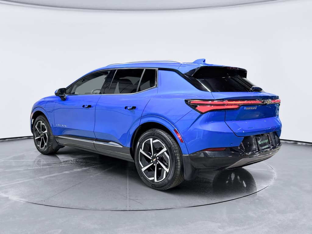 2024 Chevrolet Equinox EV view 2