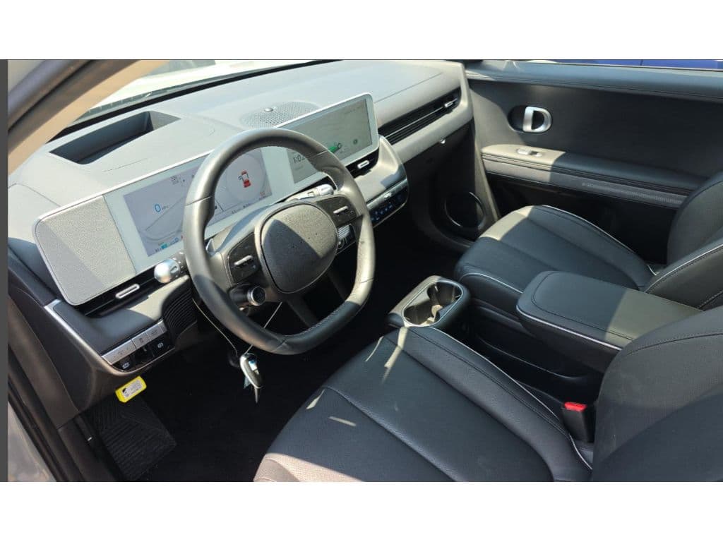 2024 Hyundai IONIQ 5 view 5