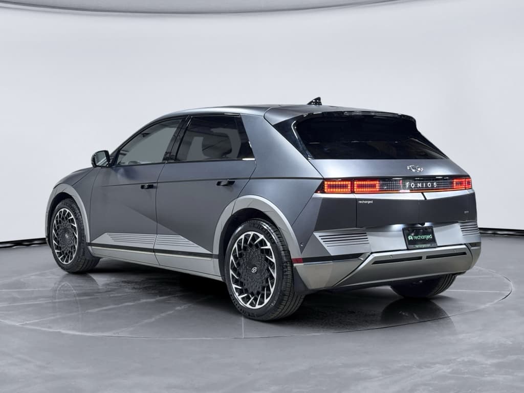 2024 Hyundai IONIQ 5 view 2