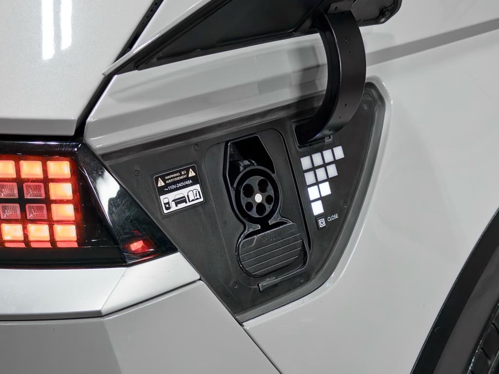 2024 Hyundai IONIQ 5 view 5