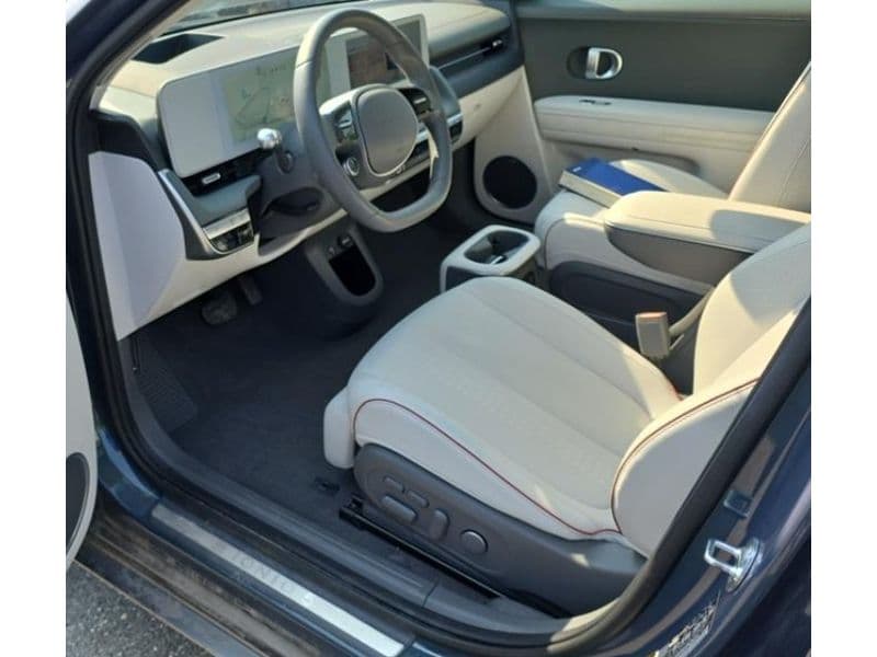 2024 Hyundai IONIQ 5 view 5