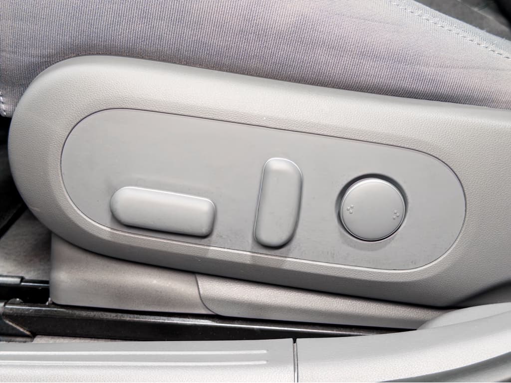 2024 Hyundai IONIQ 5 view 7