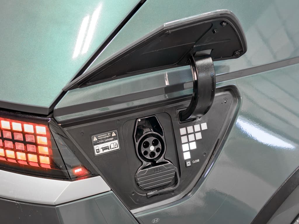 2024 Hyundai IONIQ 5 view 5