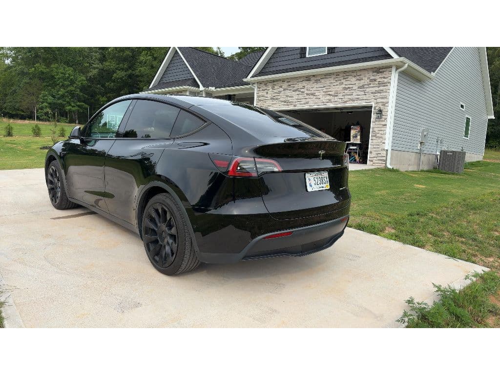 2021 Tesla Model Y view 4