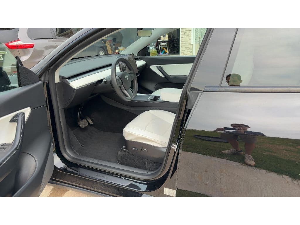 2021 Tesla Model Y view 5