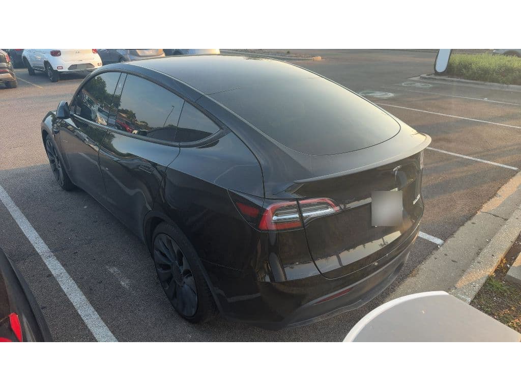 2021 Tesla Model Y view 3