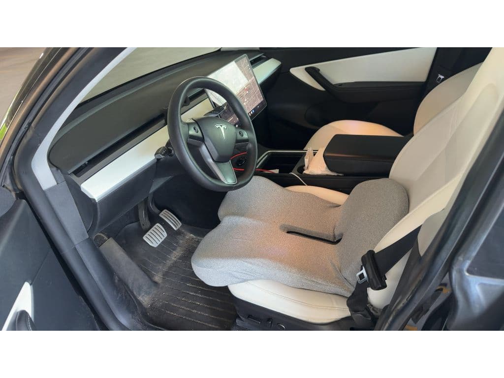 2021 Tesla Model Y view 7