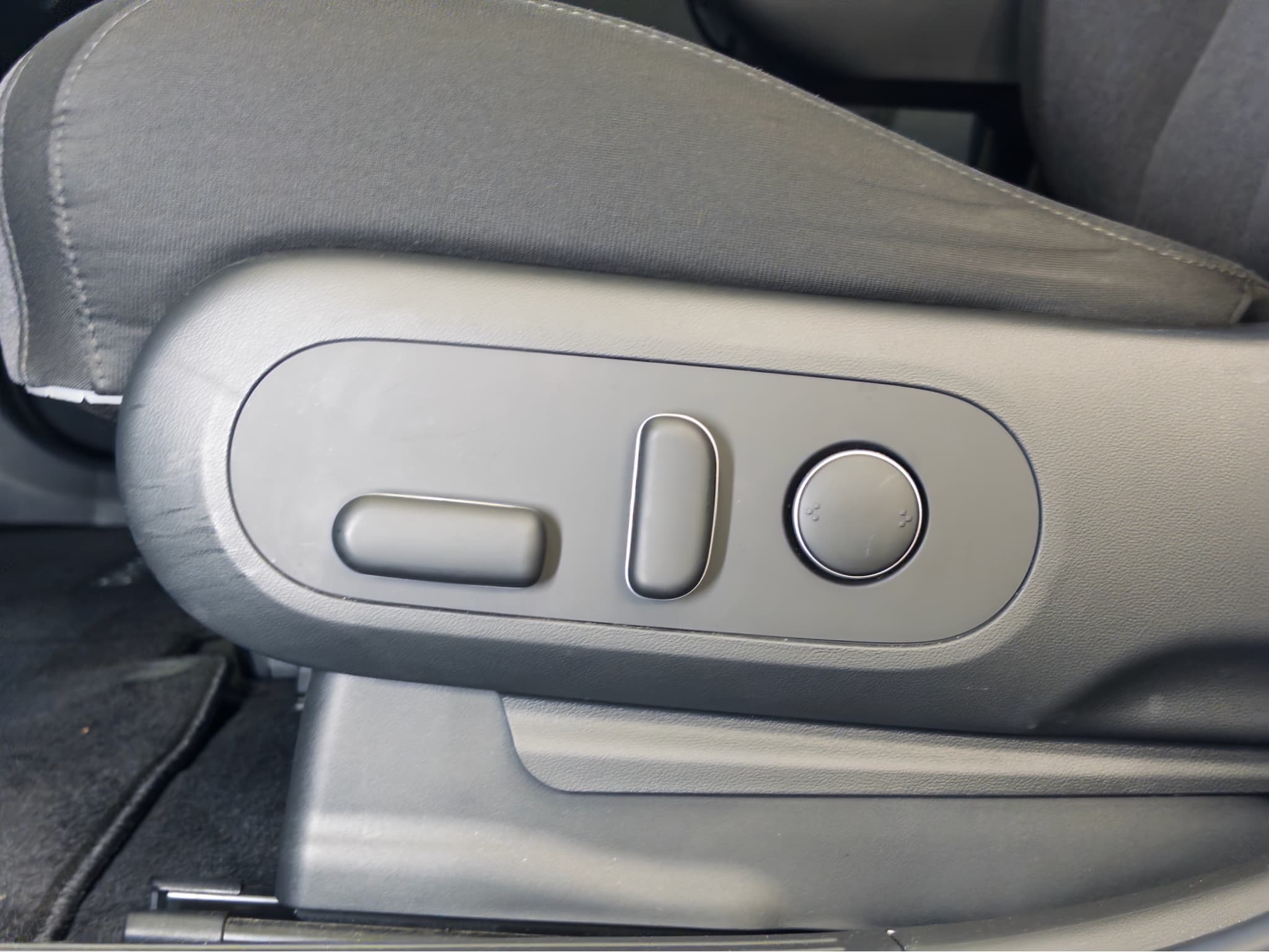 2024 Hyundai IONIQ 5 view 6