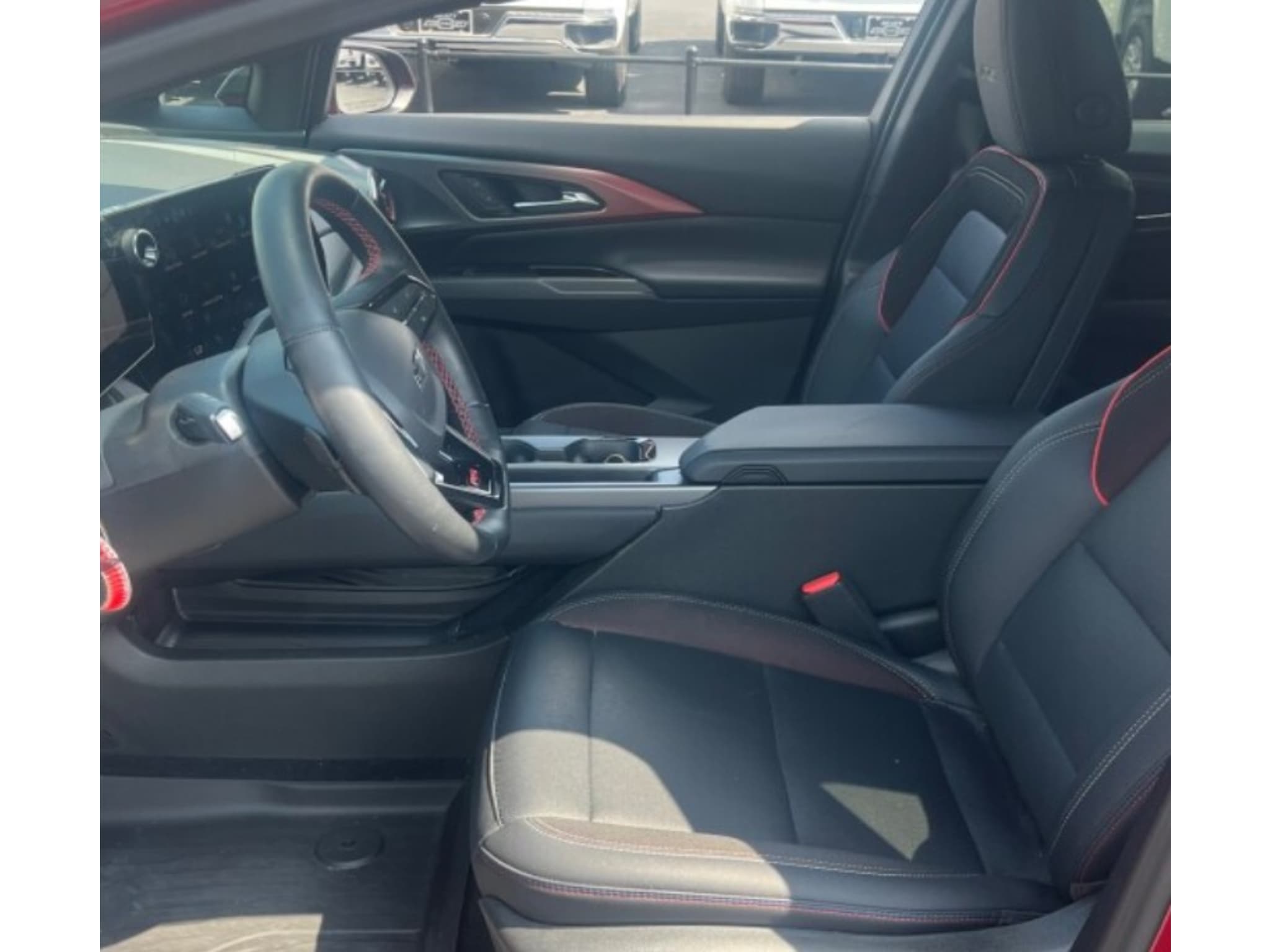 2024 Chevrolet Equinox EV view 5