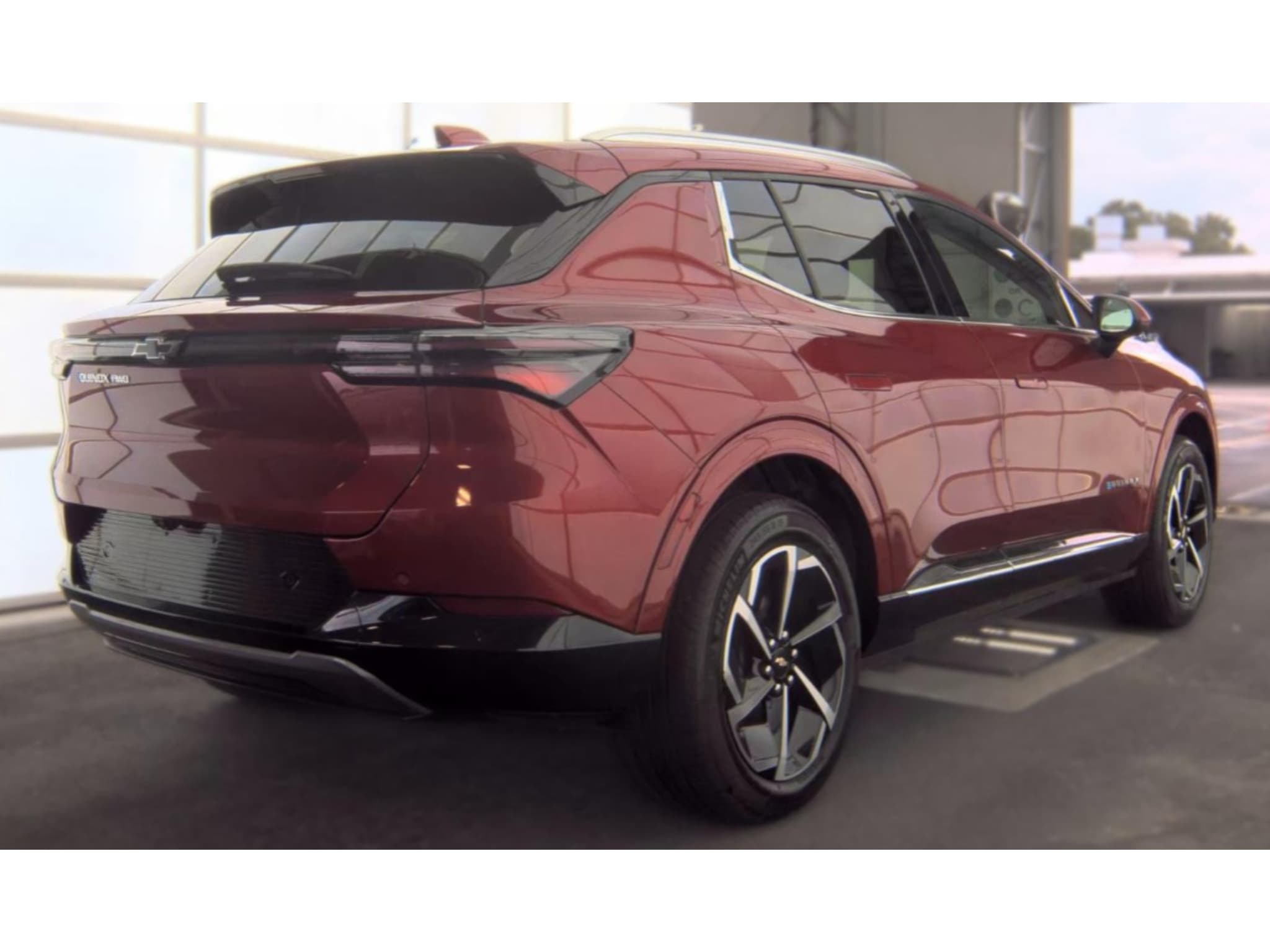 2024 Chevrolet Equinox EV view 3