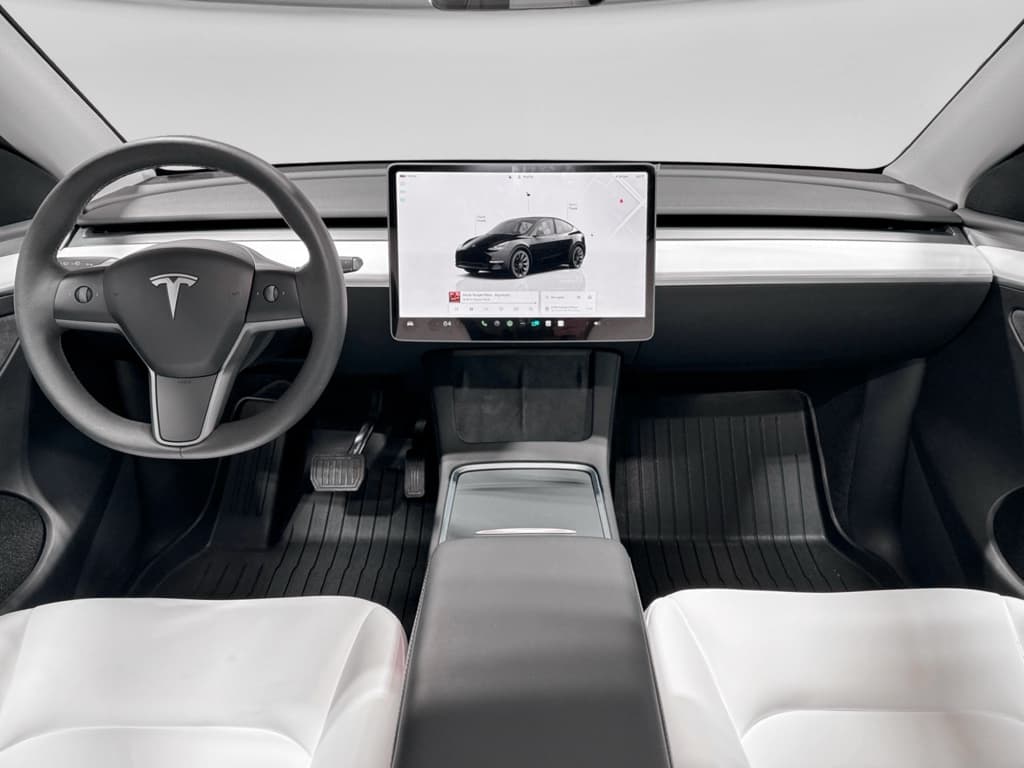 2025 Tesla Model Y view 14