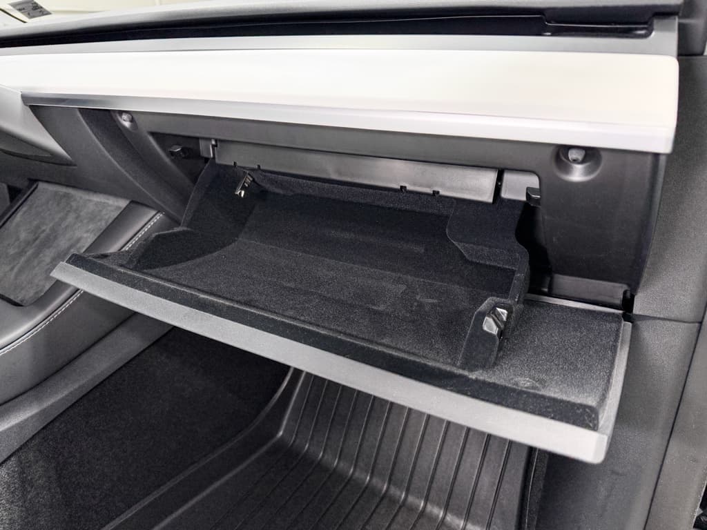 2025 Tesla Model Y view 18