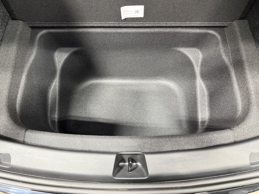 2025 Tesla Model Y view 26