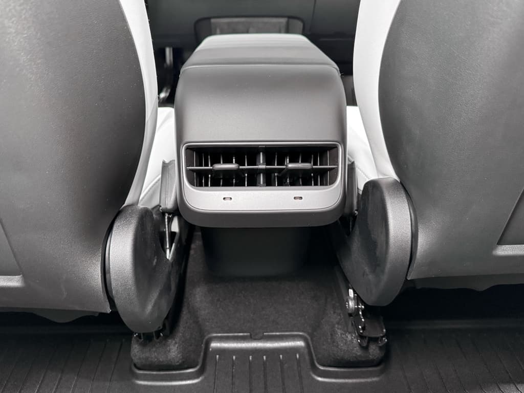 2025 Tesla Model Y view 19