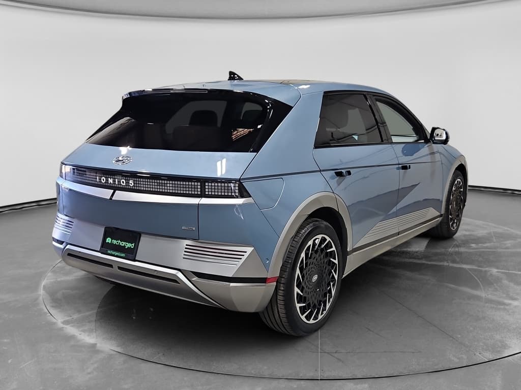 2024 Hyundai IONIQ 5 view 3