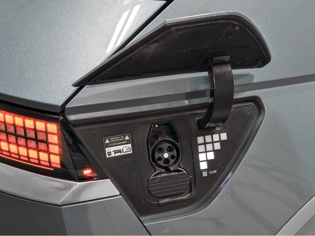 2024 Hyundai IONIQ 5 view 5