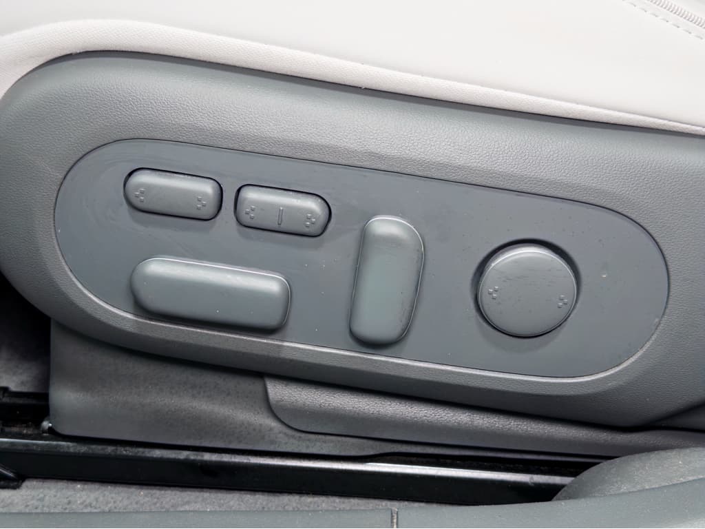 2024 Hyundai IONIQ 5 view 7