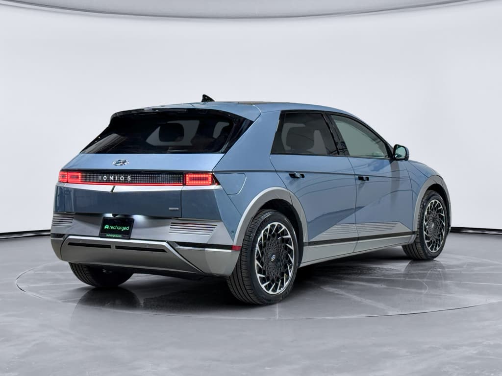 2024 Hyundai IONIQ 5 view 3