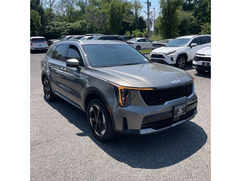2025 Kia Sorento Plug-in Hybrid view 2