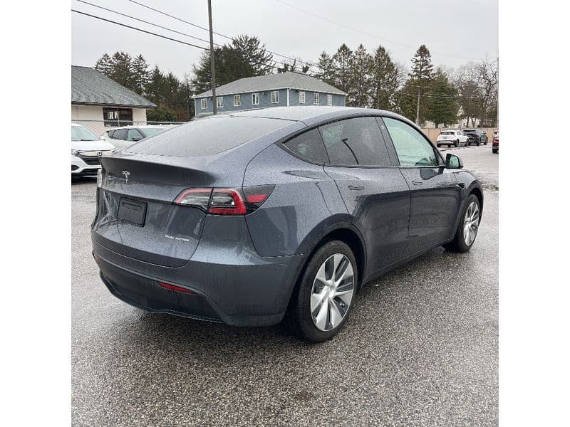 2021 Tesla Model Y view 3