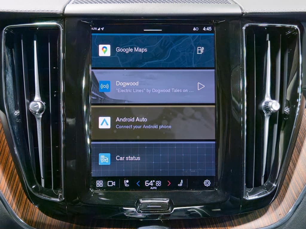 2023 Volvo XC60 view 11