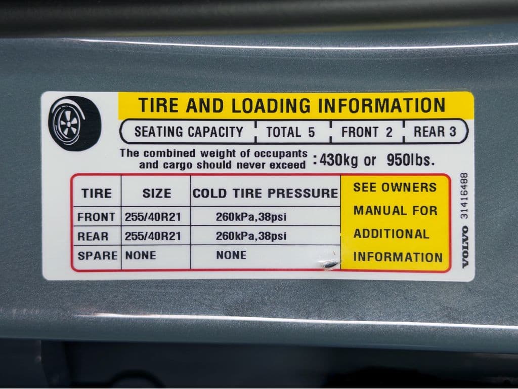 2023 Volvo XC60 view 30