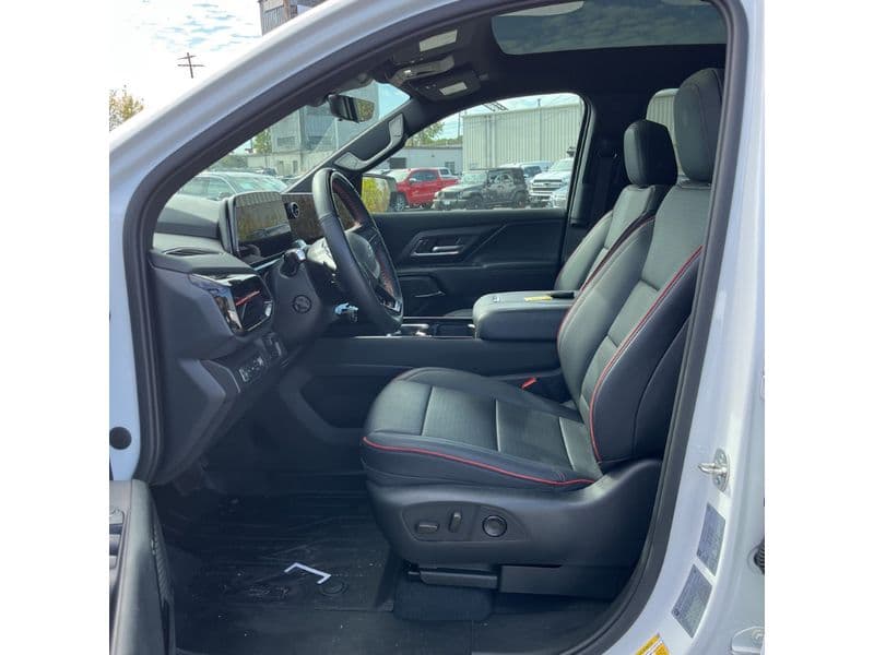 2024 Chevrolet Silverado EV view 5
