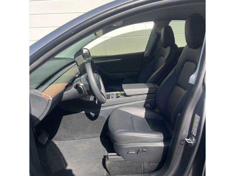 2025 Tesla Model Y view 5