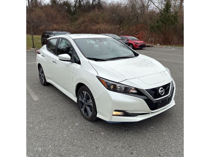 2020 Nissan LEAF view 4