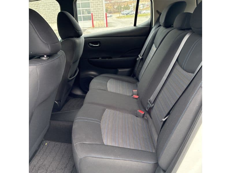 2020 Nissan LEAF view 6