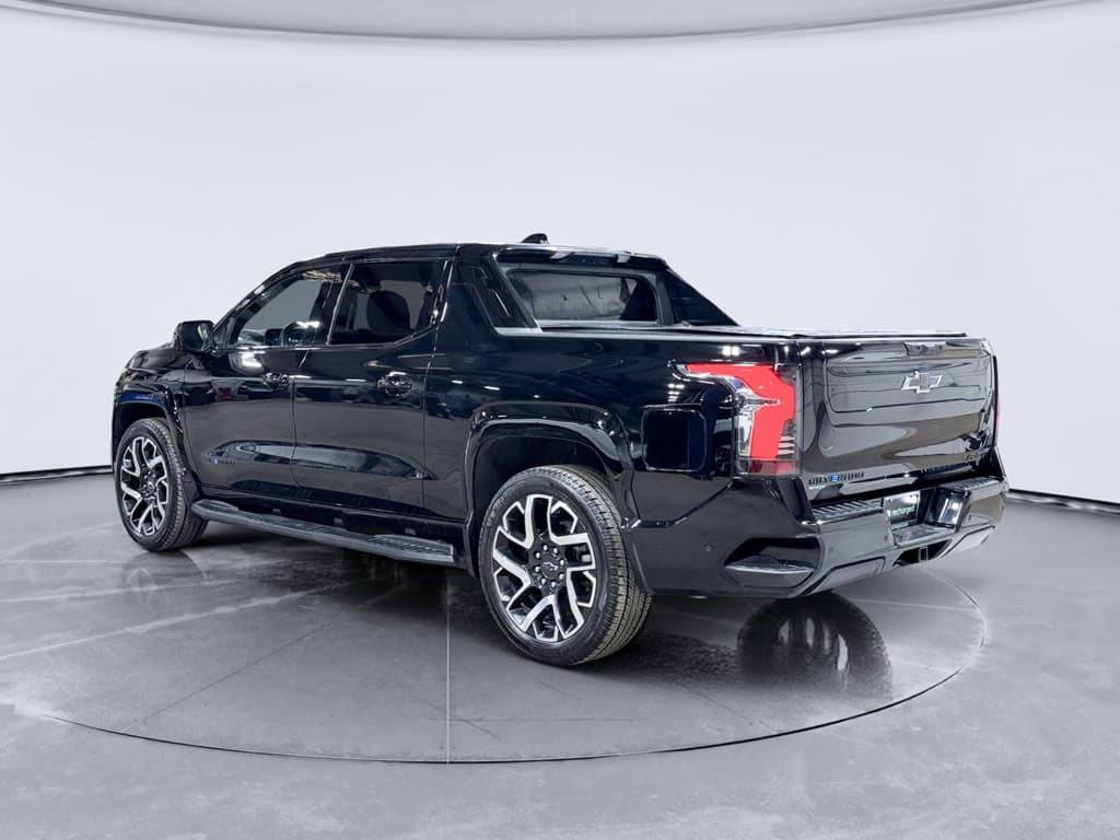 2024 Chevrolet Silverado EV view 2