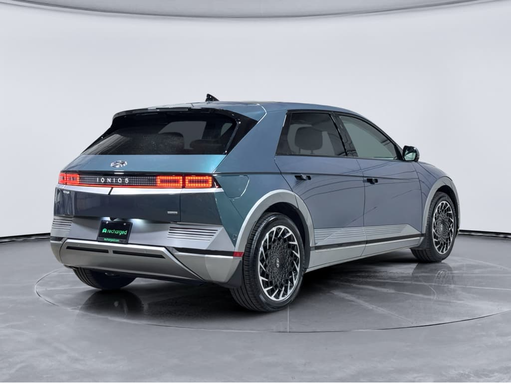 2024 Hyundai IONIQ 5 view 3