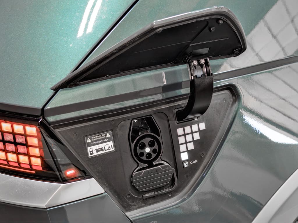 2024 Hyundai IONIQ 5 view 5