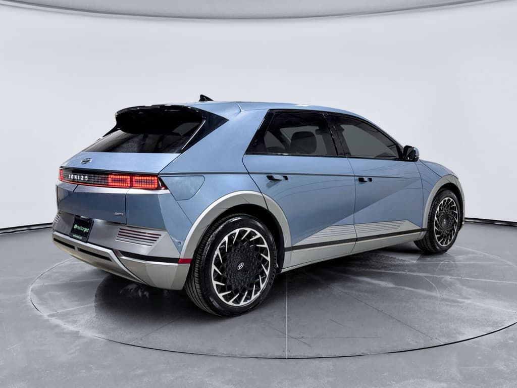2024 Hyundai IONIQ 5 view 3