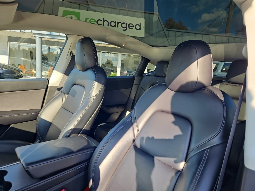 2022 Tesla Model Y view 18